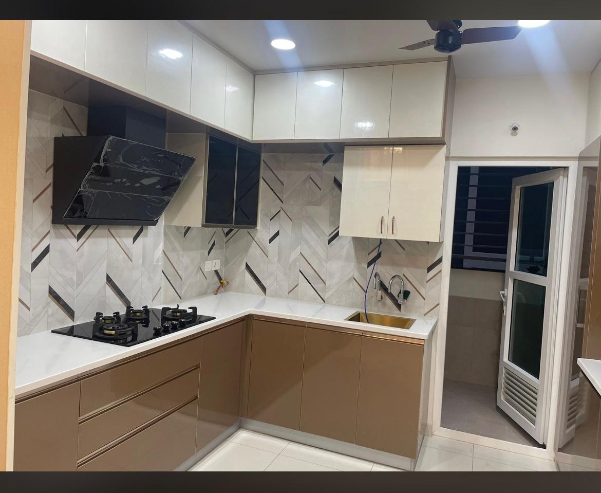 L-Shaped Modular Kitchen with Pantry