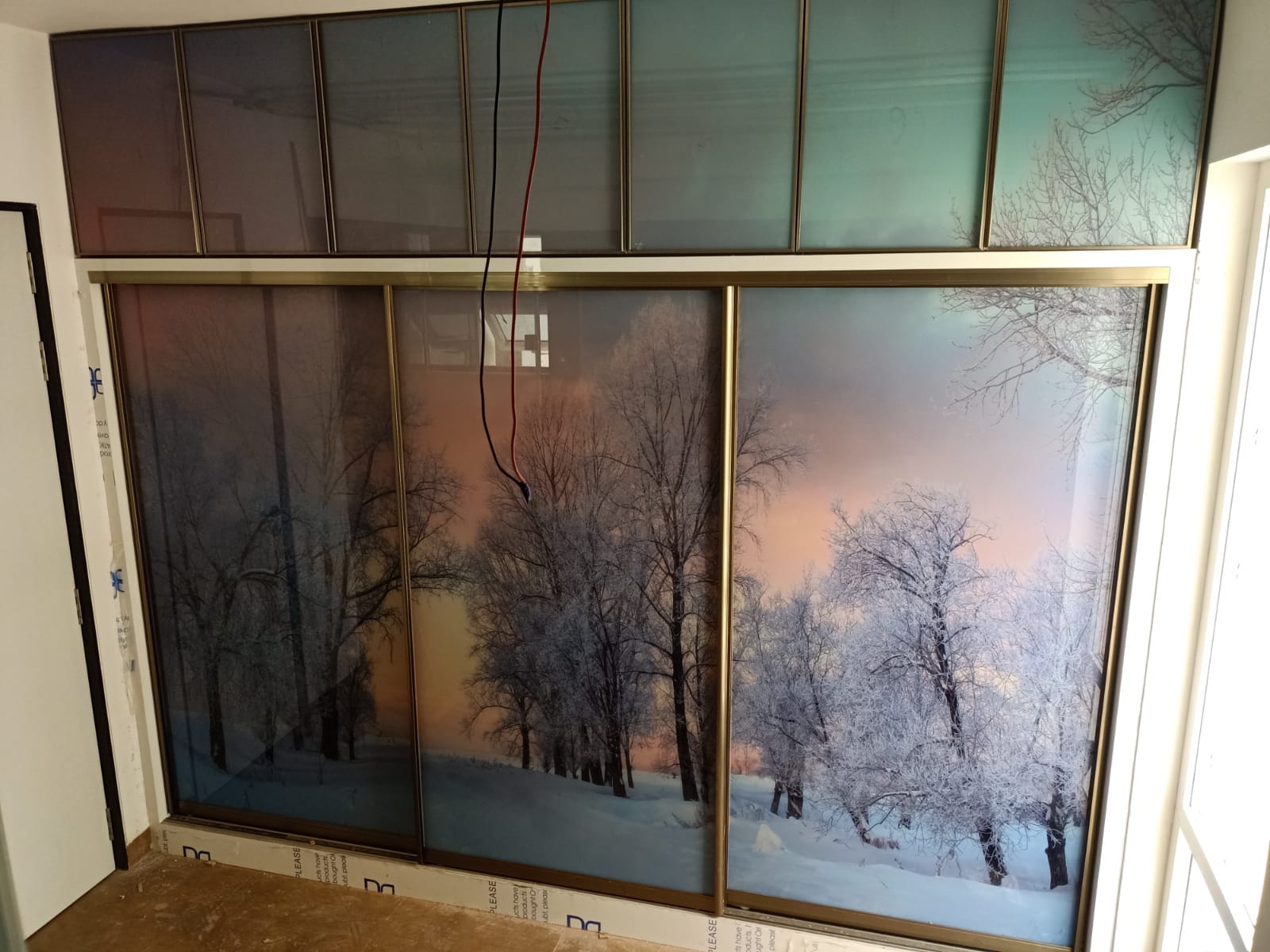Landscape Print Sliding Wardrobe